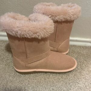Girls Children’s Place size 2 cozy winter boots NWT
